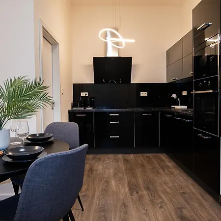 Apartamento Rentero Apartment, 5 Min National Muzeum Modern Black Rose Praga