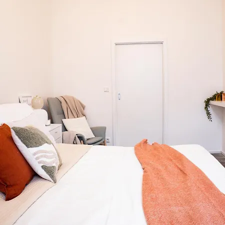 Apartamento Rentero Apartment, 5 Min National Muzeum Modern Black Rose Praga