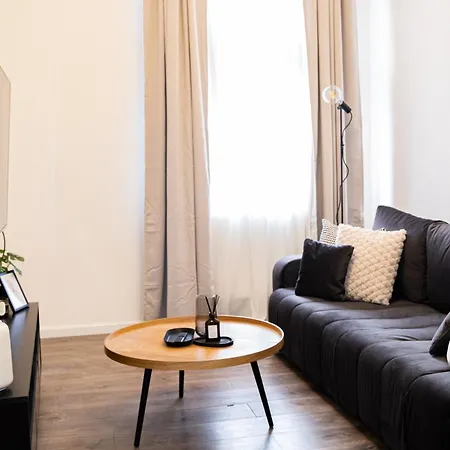 Rentero Apartment, 5 Min National Muzeum Modern Black Rose *