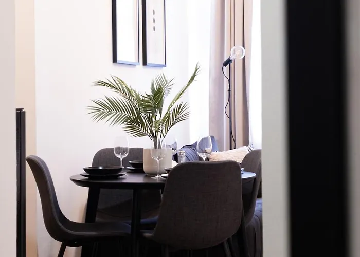 Rentero Apartment, 5 Min National Muzeum Modern Black Rose Apartment *