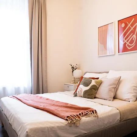 5 Min National Muzeum Modern Black Rose Apartment *