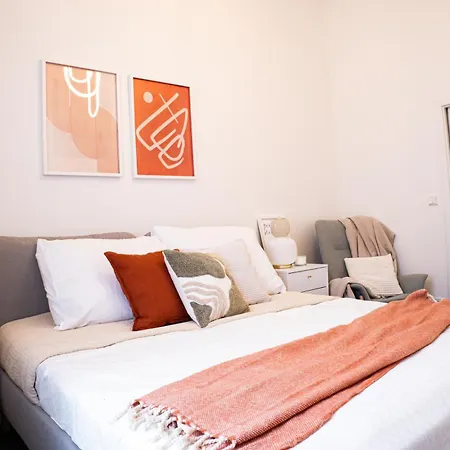 Apartment 5 Min National Muzeum Modern Black Rose *